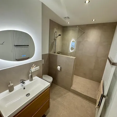 Pretti - Neu, Stilvoll, Zentral, Komfortabel & Ruhig Appartement *